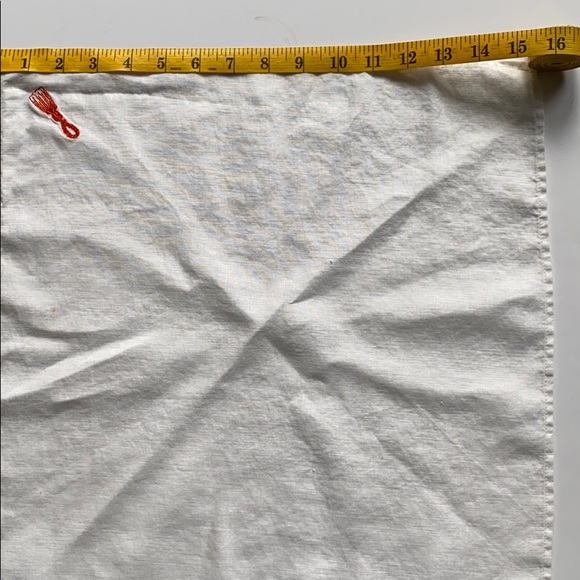 Set of 4 Linen Napkins & Napkin Rings - Picture 6 of 16